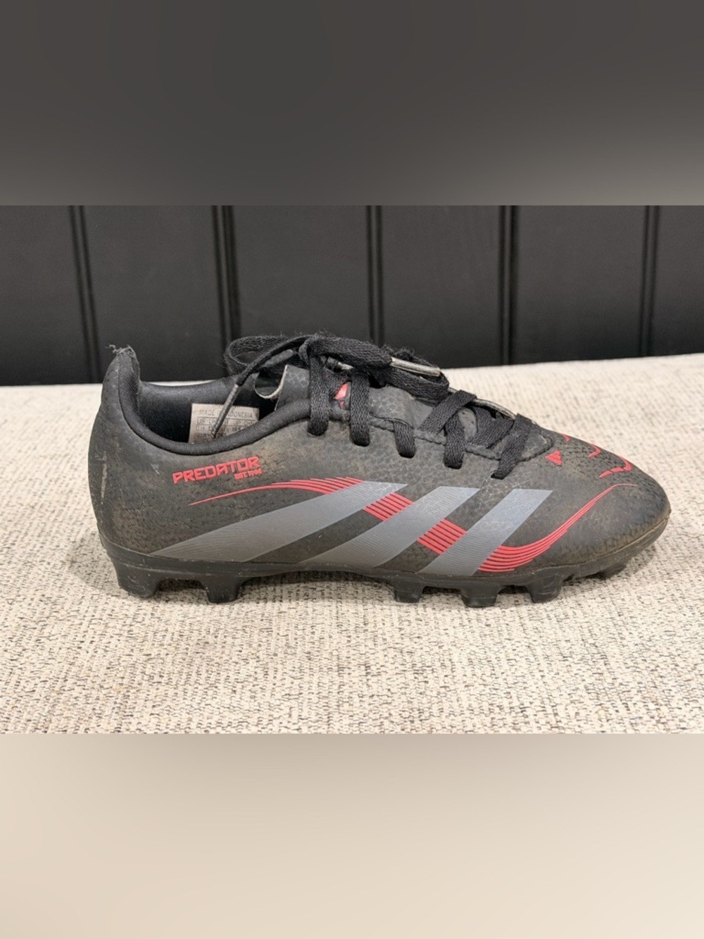 Adidas Predator Soccer Cleats in Black with Red Accents - Picture 8 of 9